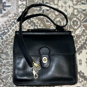 Vintage Coach Willis Black Leather Crossbody Bag